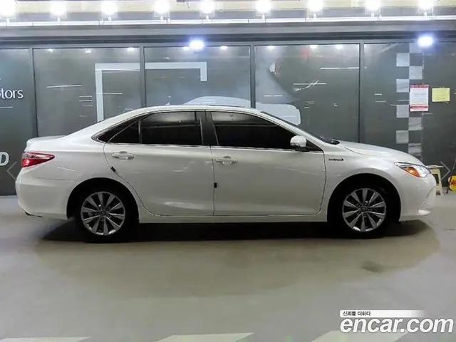 Toyota Camry 2017 2.5 автомат (гидро), миниатюра 3 Toyota Camry 2017 2.5 автомат (гидро), миниатюра 3