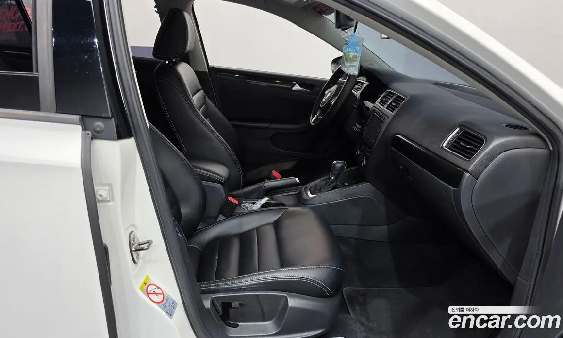 Volkswagen Jetta 2012 2.0 автомат (гидро), фото 15