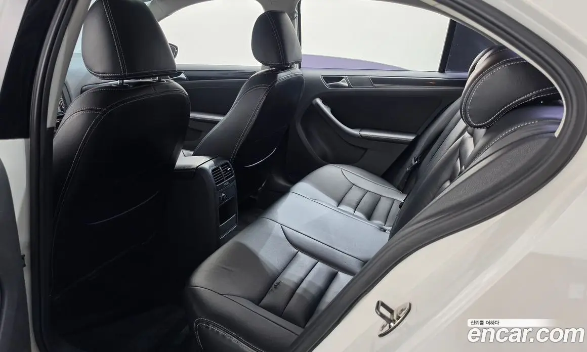 Volkswagen Jetta 2012 2.0 автомат (гидро), фото 16