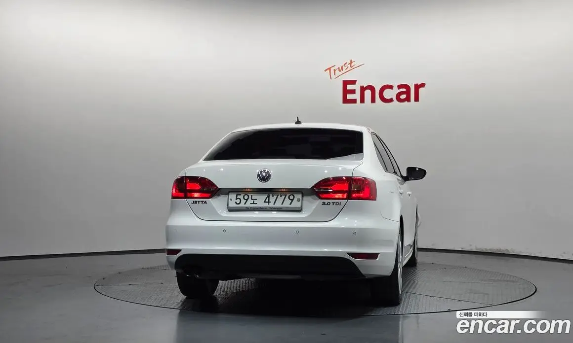 Volkswagen Jetta 2012 2.0 автомат (гидро), фото 3