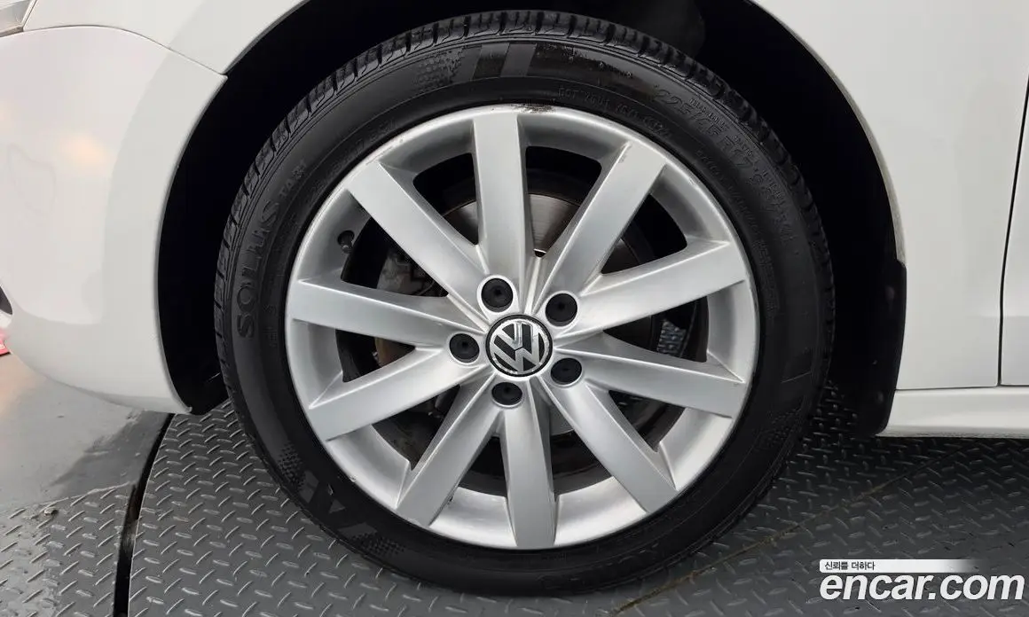 Volkswagen Jetta 2012 2.0 автомат (гидро), фото 4