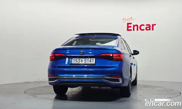 Volkswagen Jetta 2023 1.5 автомат (гидро), миниатюра 4