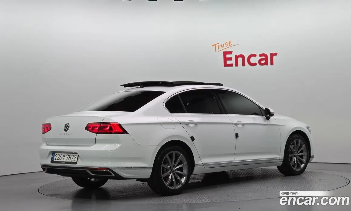 Volkswagen Passat 2021 2.0 автомат (гидро), фото 2 Volkswagen Passat 2021 2.0 автомат (гидро), фото 2