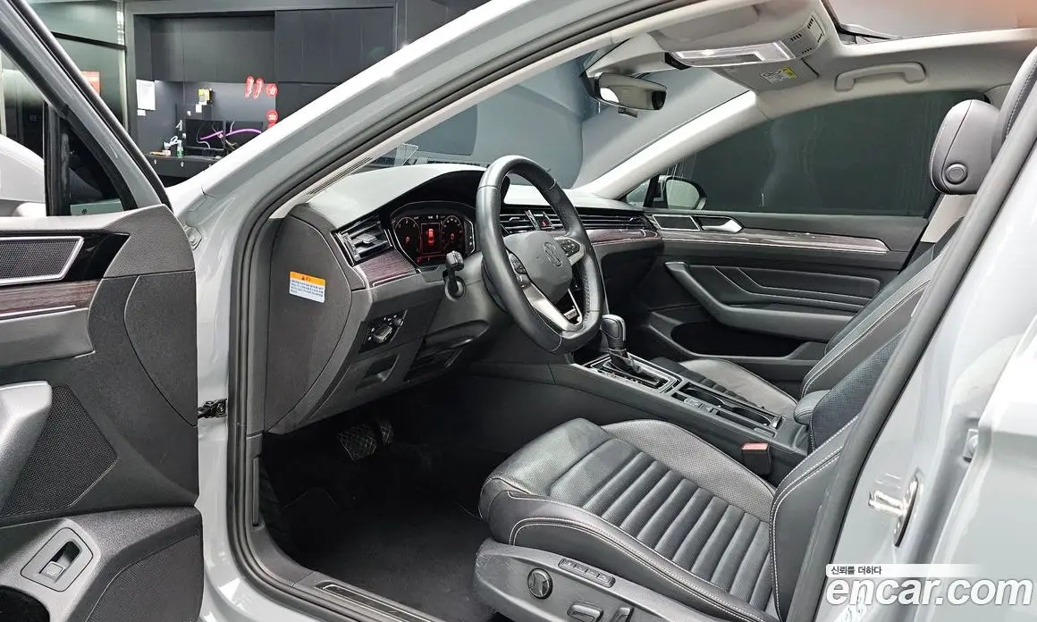 Volkswagen Passat 2022 2.0 автомат (гидро), фото 12 Volkswagen Passat 2022 2.0 автомат (гидро), фото 12