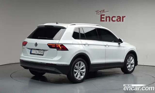 Volkswagen Tiguan 2018 2.0 автомат (гидро), миниатюра 2
