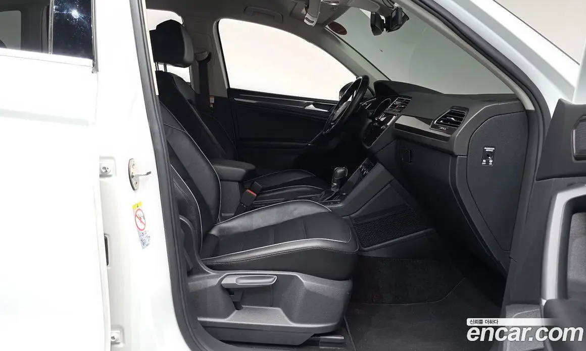 Volkswagen Tiguan 2018 2.0 автомат (гидро), фото 16
