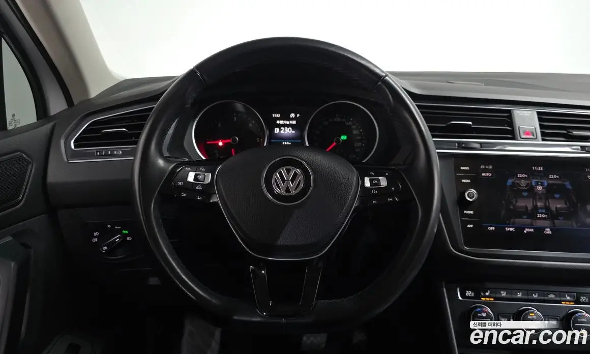 Volkswagen Tiguan 2018 2.0 автомат (гидро), фото 18
