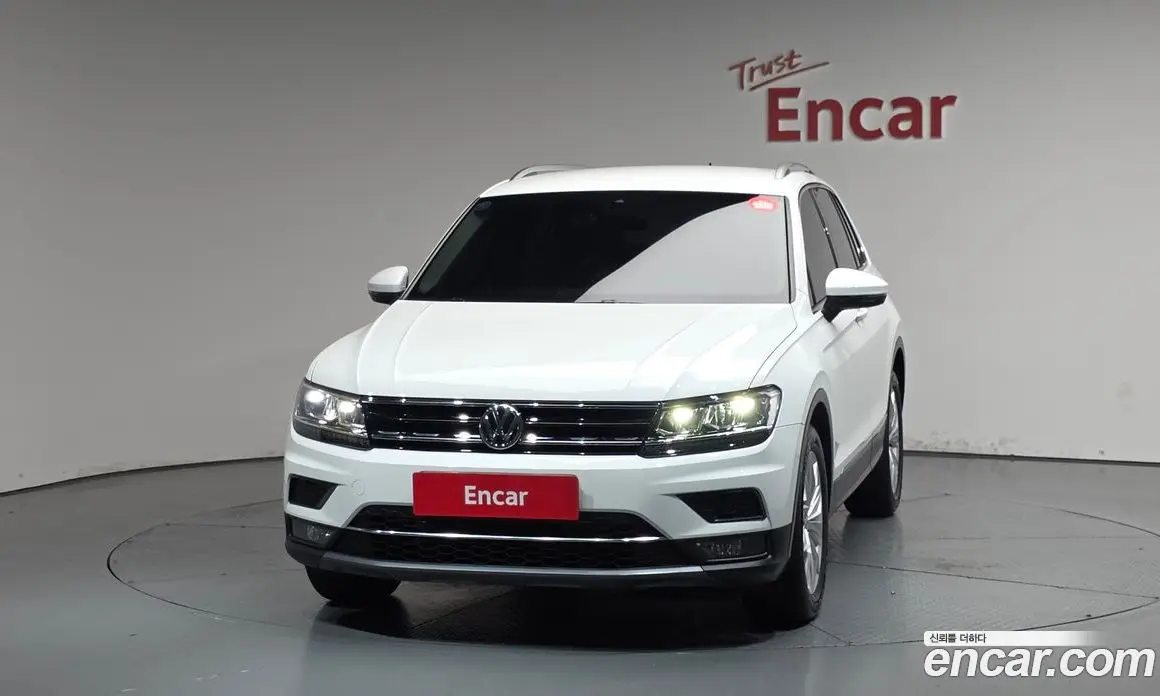 Volkswagen Tiguan 2018 2.0 автомат (гидро), фото 3