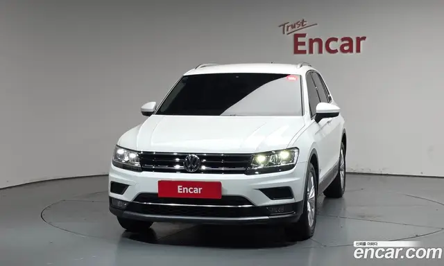 Volkswagen Tiguan 2018 2.0 автомат (гидро), миниатюра 3