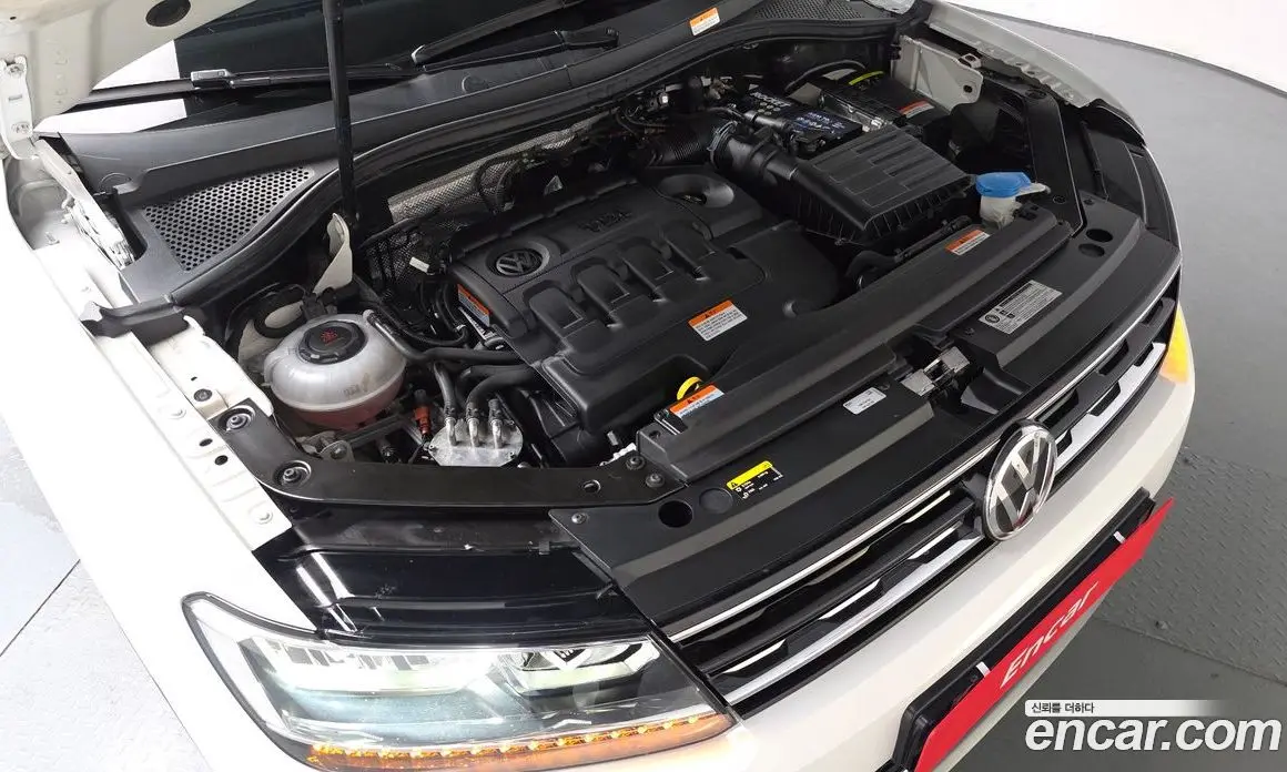 Volkswagen Tiguan 2018 2.0 автомат (гидро), фото 6