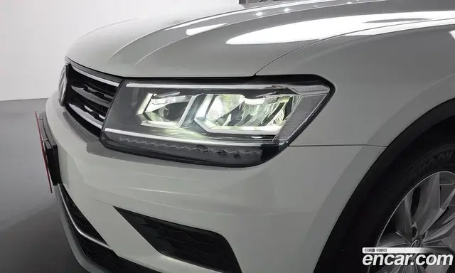 Volkswagen Tiguan 2018 2.0 автомат (гидро), миниатюра 8