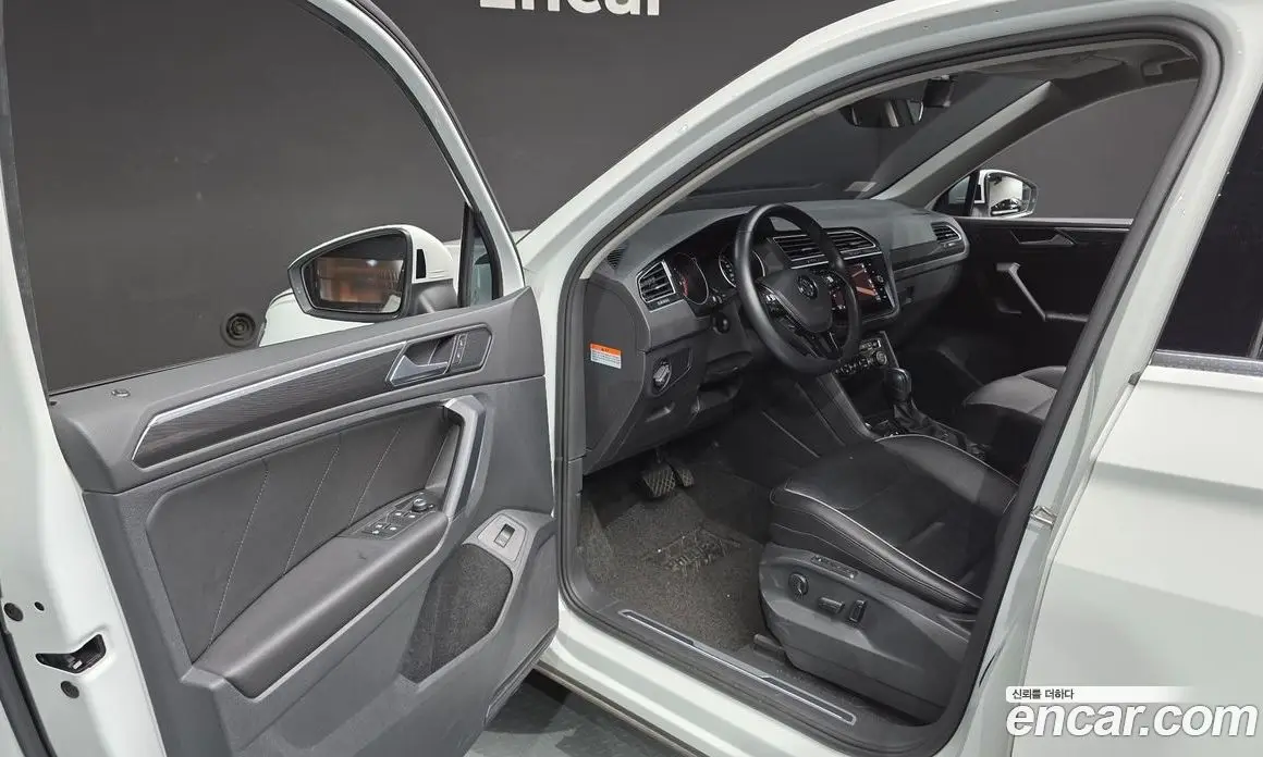 Volkswagen Tiguan 2020 2.0 автомат (гидро), фото 13 Volkswagen Tiguan 2020 2.0 автомат (гидро), фото 13