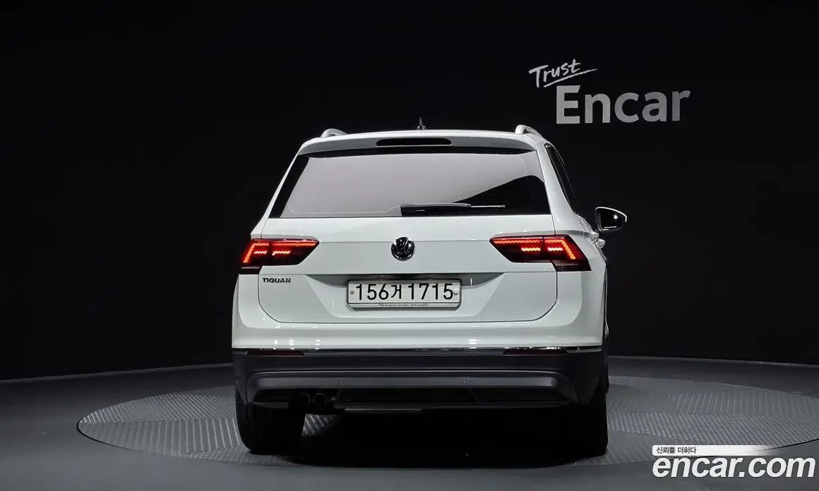 Volkswagen Tiguan 2020 2.0 автомат (гидро), фото 4 Volkswagen Tiguan 2020 2.0 автомат (гидро), фото 4