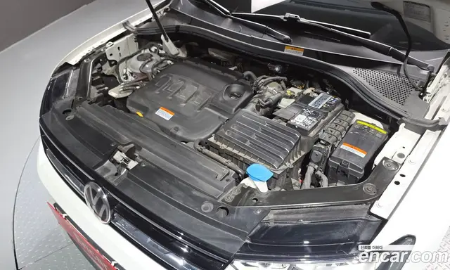 Volkswagen Tiguan 2020 2.0 автомат (гидро), миниатюра 6 Volkswagen Tiguan 2020 2.0 автомат (гидро), миниатюра 6