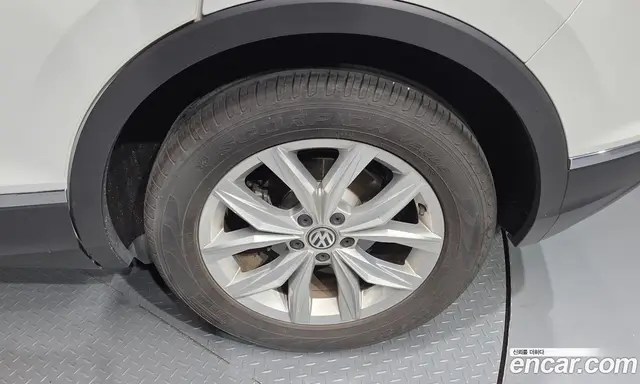 Volkswagen Tiguan 2020 2.0 автомат (гидро), миниатюра 7 Volkswagen Tiguan 2020 2.0 автомат (гидро), миниатюра 7