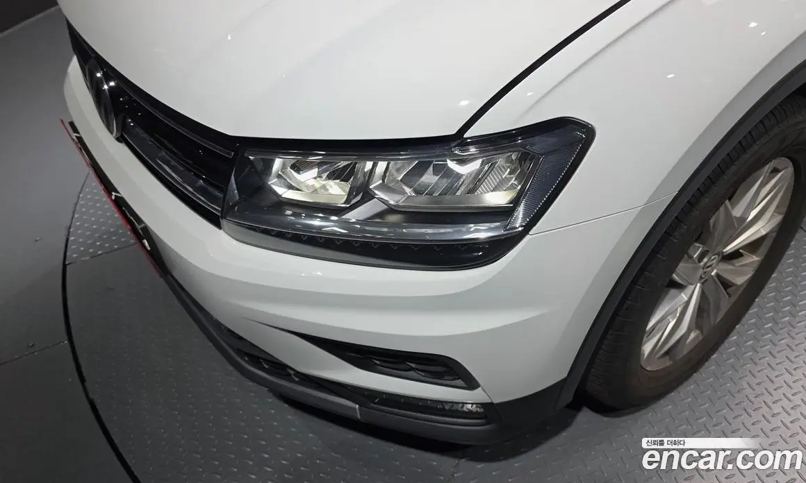 Volkswagen Tiguan 2020 2.0 автомат (гидро), фото 8 Volkswagen Tiguan 2020 2.0 автомат (гидро), фото 8