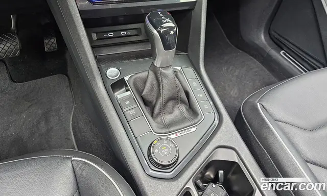 Volkswagen Tiguan 2021 2.0 автомат (гидро), миниатюра 12