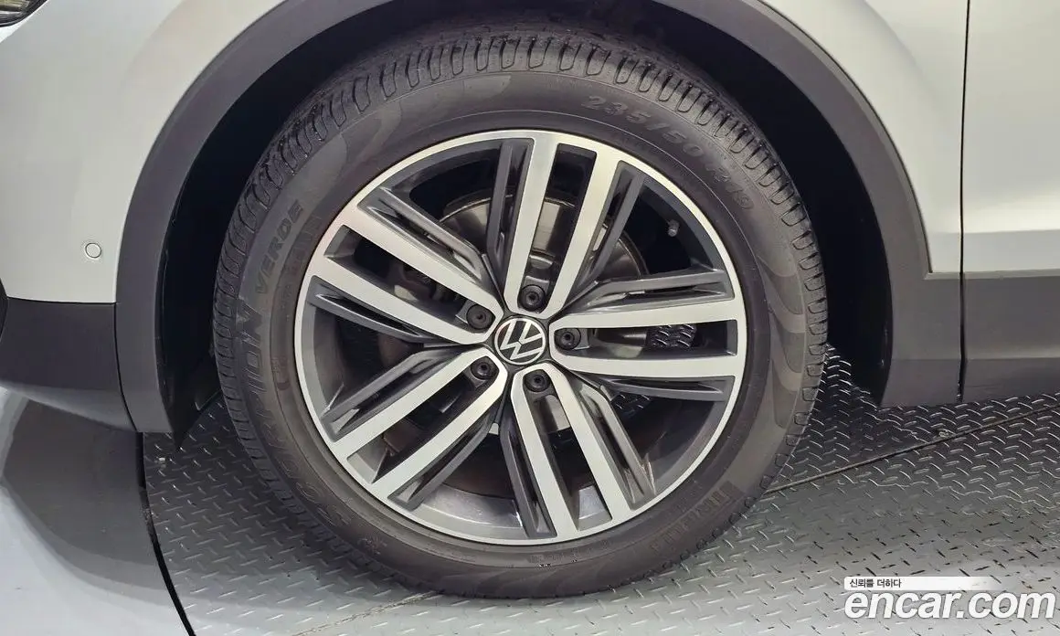 Volkswagen Tiguan 2021 2.0 автомат (гидро), фото 5