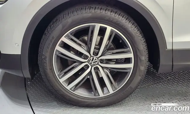 Volkswagen Tiguan 2021 2.0 автомат (гидро), миниатюра 5