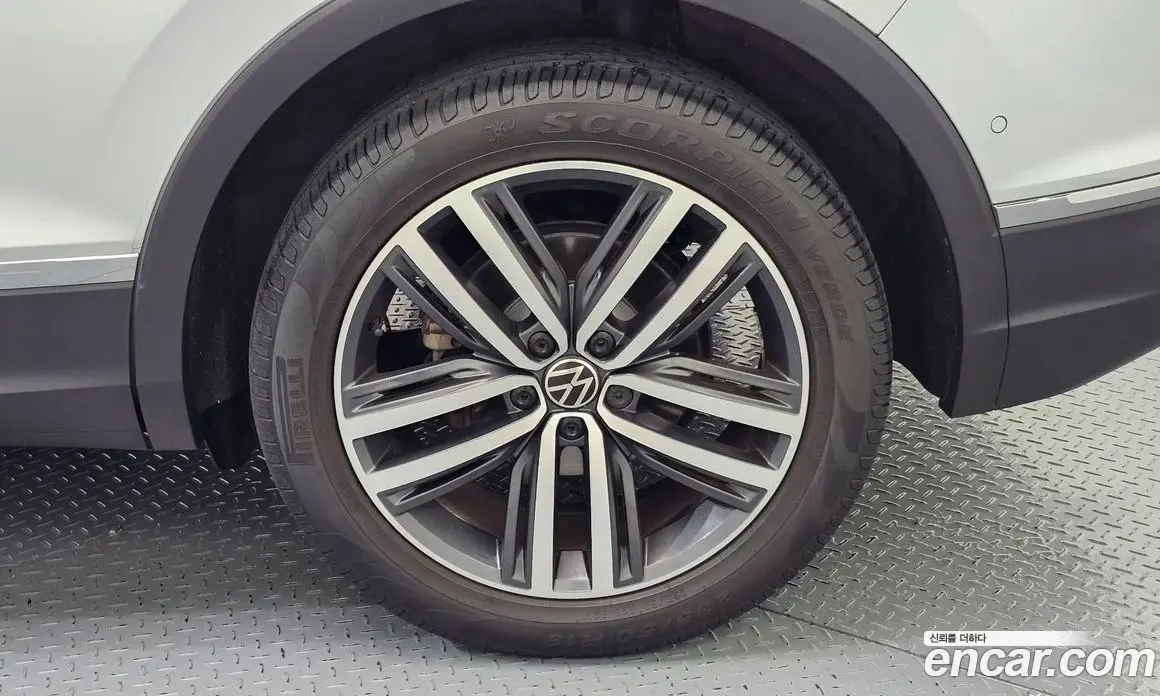 Volkswagen Tiguan 2021 2.0 автомат (гидро), фото 7