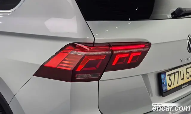 Volkswagen Tiguan 2021 2.0 автомат (гидро), миниатюра 9