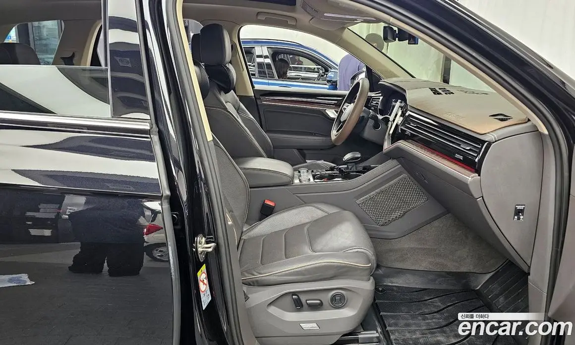 Volkswagen Touareg 2021 3.0 автомат (гидро), фото 17 Volkswagen Touareg 2021 3.0 автомат (гидро), фото 17