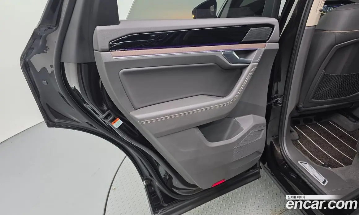Volkswagen Touareg 2023 3.0 автомат (гидро), фото 15