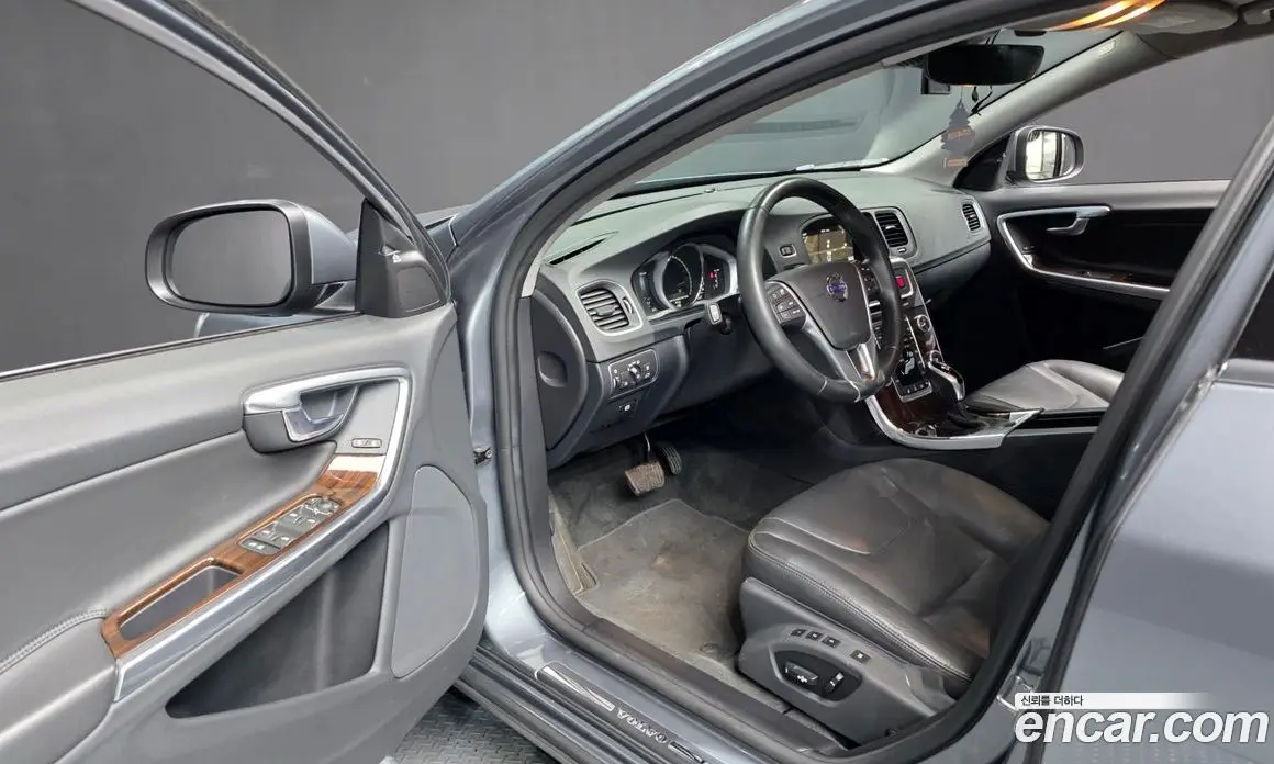 Volvo S60 2017 2.0 автомат (гидро), фото 13