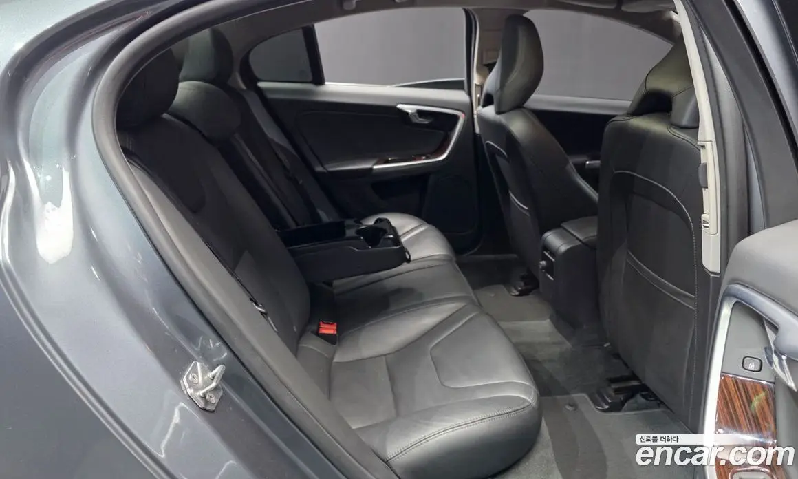 Volvo S60 2017 2.0 автомат (гидро), фото 18