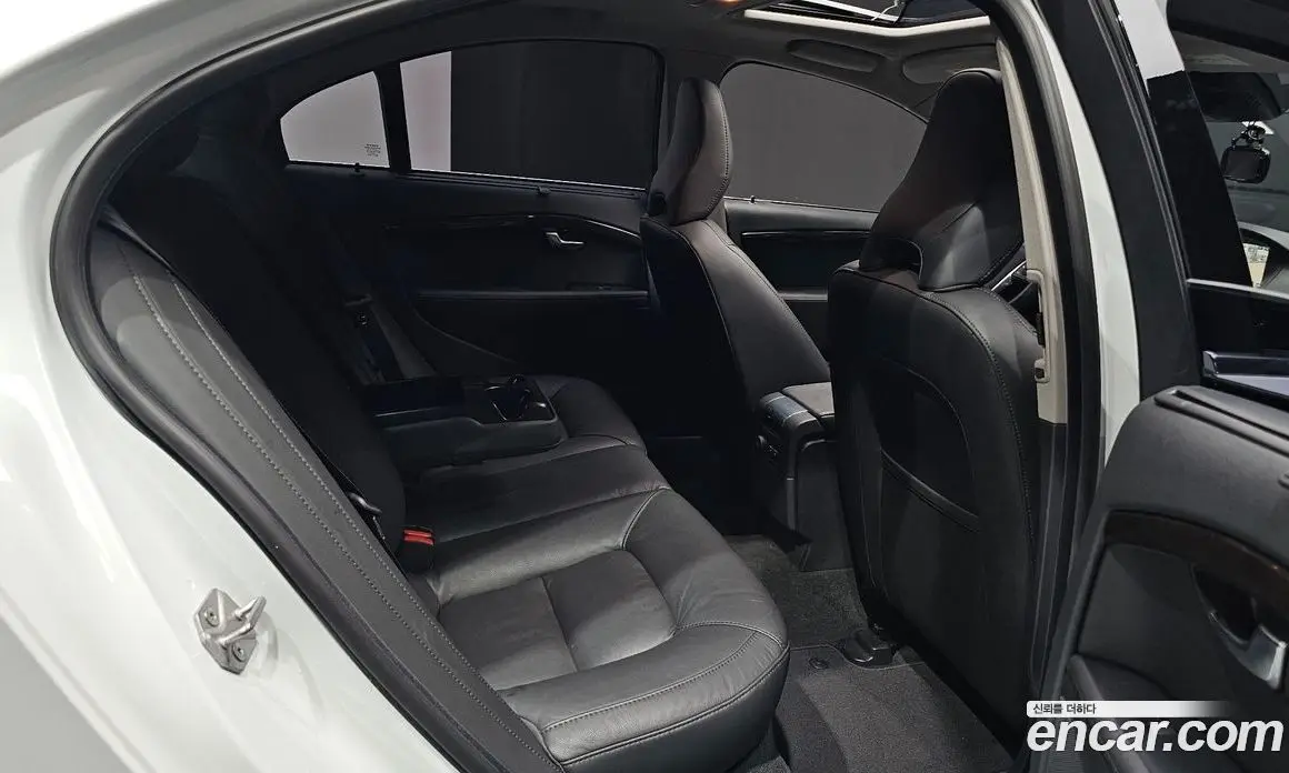 Volvo S80 2015 2.0 автомат (гидро), фото 15 Volvo S80 2015 2.0 автомат (гидро), фото 15