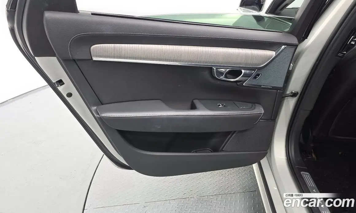 Volvo S90 2021 2.0 автомат (гидро), фото 14 Volvo S90 2021 2.0 автомат (гидро), фото 14
