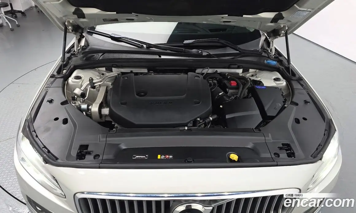 Volvo S90 2021 2.0 автомат (гидро), фото 5 Volvo S90 2021 2.0 автомат (гидро), фото 5