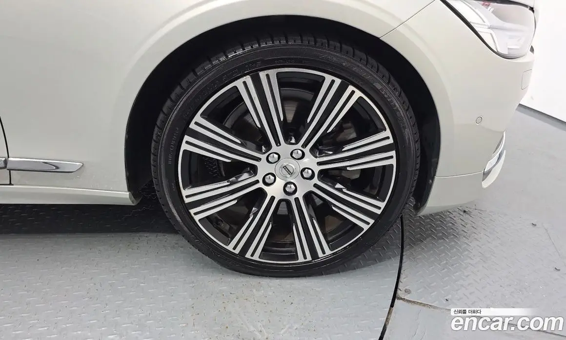 Volvo S90 2021 2.0 автомат (гидро), фото 6 Volvo S90 2021 2.0 автомат (гидро), фото 6