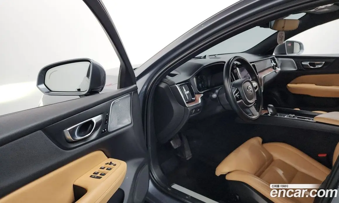 Volvo V60 2021 2.0 автомат (гидро), фото 13 Volvo V60 2021 2.0 автомат (гидро), фото 13