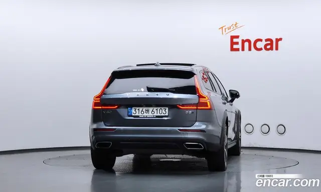 Volvo V60 2021 2.0 автомат (гидро), миниатюра 4 Volvo V60 2021 2.0 автомат (гидро), миниатюра 4