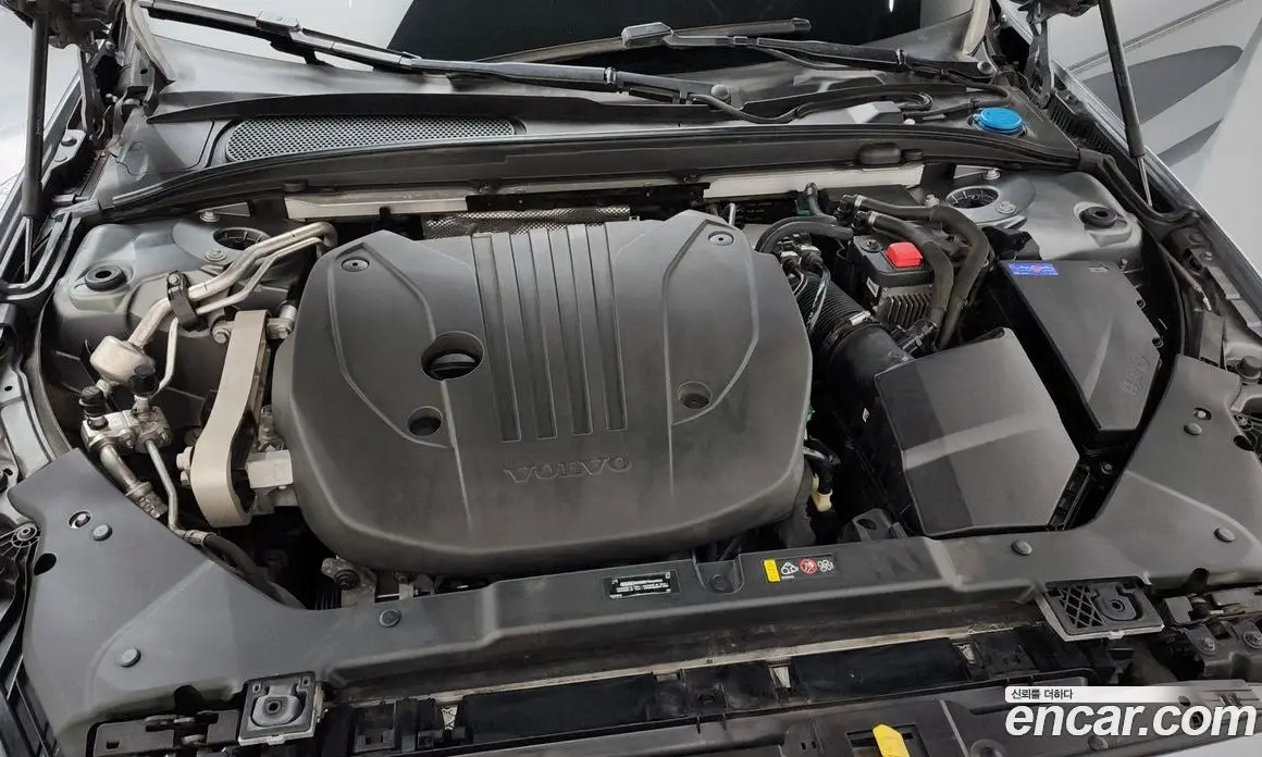 Volvo V60 2021 2.0 автомат (гидро), фото 6 Volvo V60 2021 2.0 автомат (гидро), фото 6