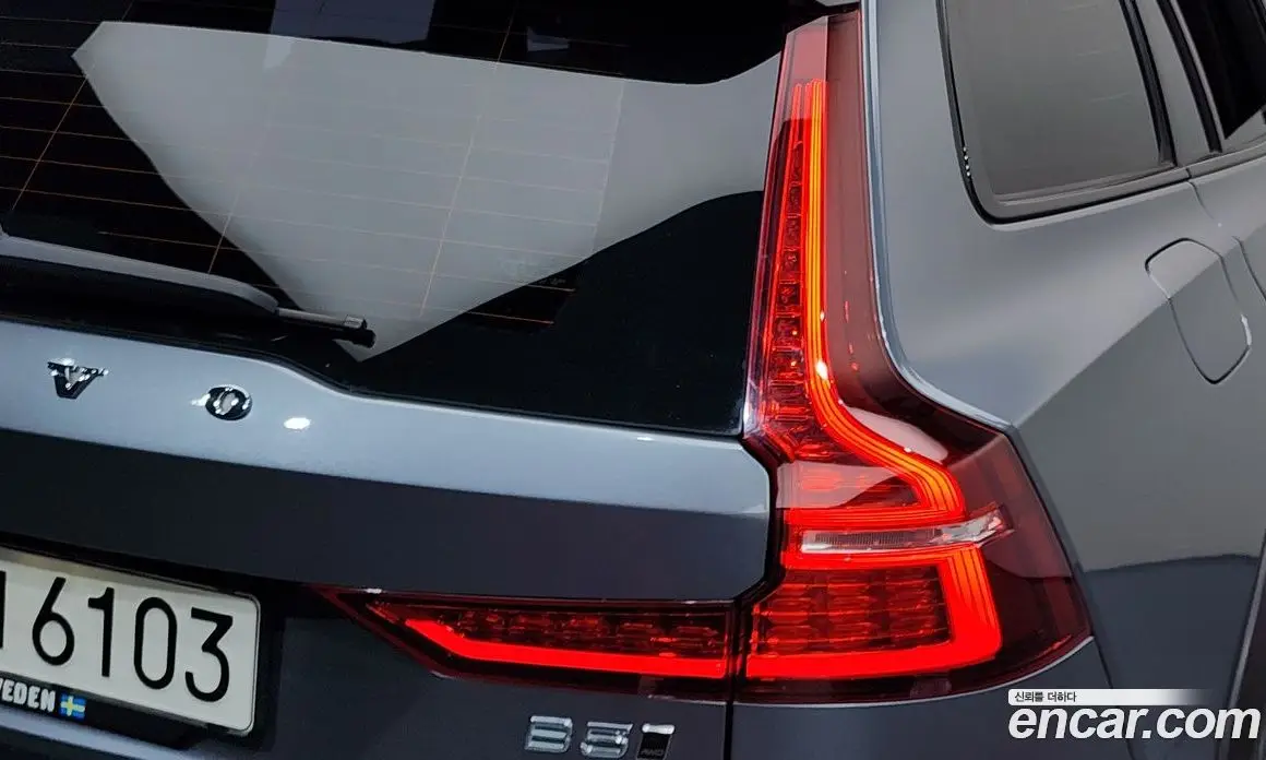Volvo V60 2021 2.0 автомат (гидро), фото 9 Volvo V60 2021 2.0 автомат (гидро), фото 9