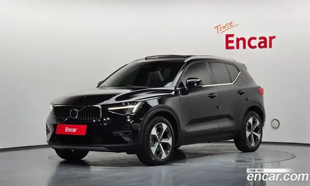 Volvo XC40, 2023, 66 752 км