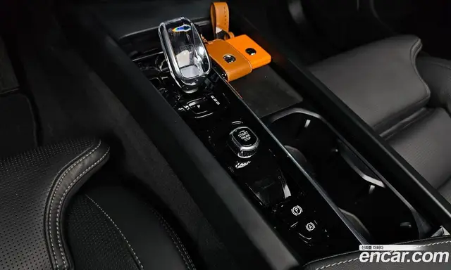 Volvo XC60 2024 2.0 автомат (гидро), миниатюра 12