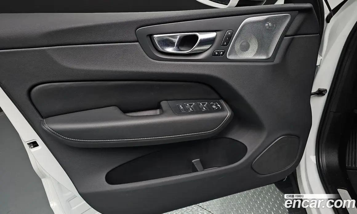 Volvo XC60 2024 2.0 автомат (гидро), фото 14 Volvo XC60 2024 2.0 автомат (гидро), фото 14