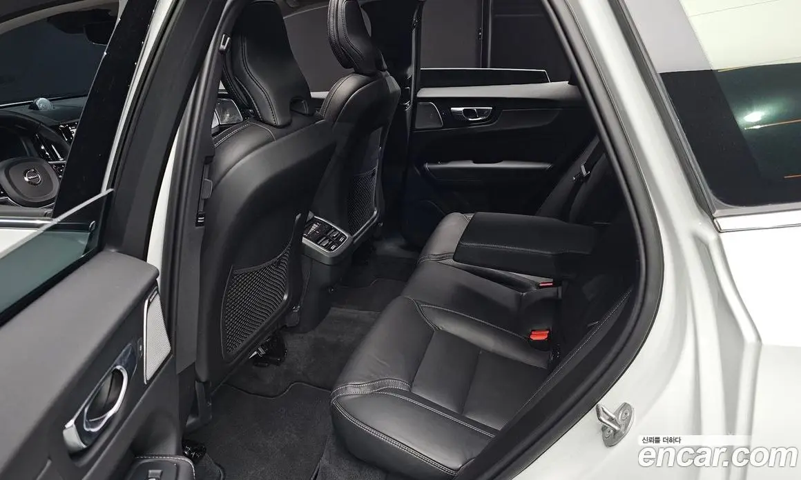 Volvo XC60 2024 2.0 автомат (гидро), фото 16 Volvo XC60 2024 2.0 автомат (гидро), фото 16
