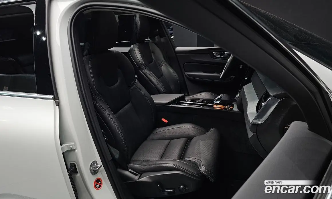 Volvo XC60 2024 2.0 автомат (гидро), фото 17 Volvo XC60 2024 2.0 автомат (гидро), фото 17
