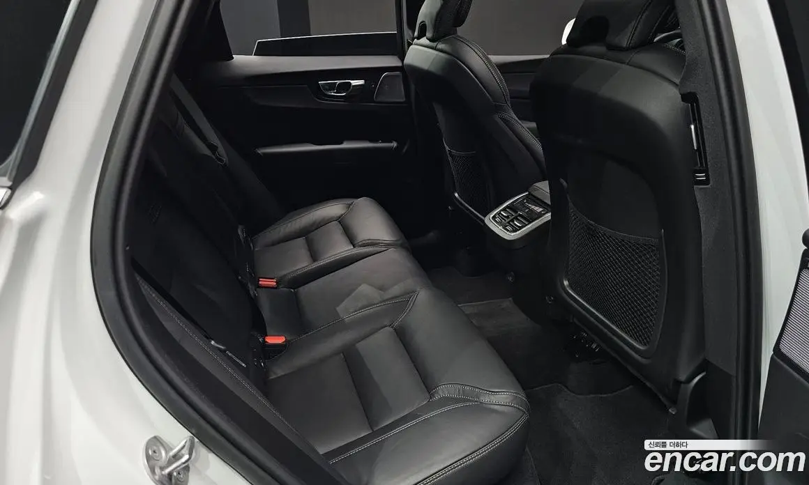 Volvo XC60 2024 2.0 автомат (гидро), фото 18 Volvo XC60 2024 2.0 автомат (гидро), фото 18