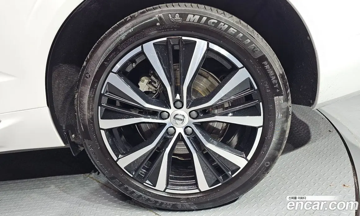 Volvo XC60 2024 2.0 автомат (гидро), фото 7 Volvo XC60 2024 2.0 автомат (гидро), фото 7