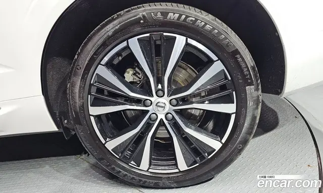 Volvo XC60 2024 2.0 автомат (гидро), миниатюра 7 Volvo XC60 2024 2.0 автомат (гидро), миниатюра 7