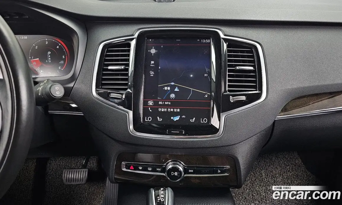 Volvo XC90 2017 2.0 автомат (гидро), фото 14