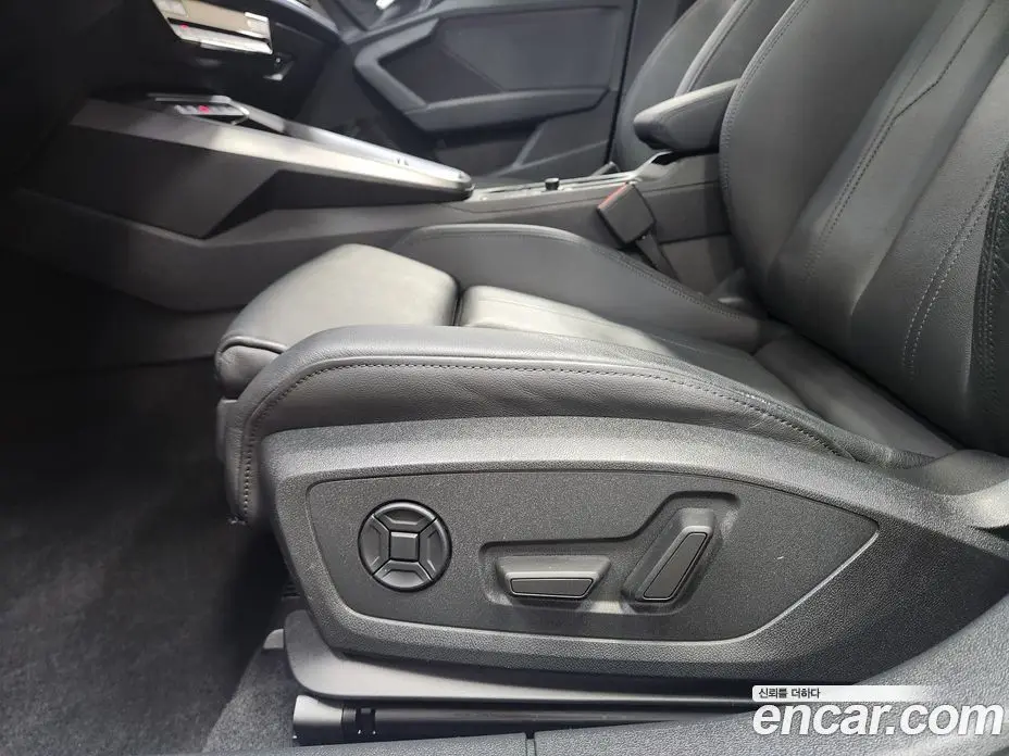 Audi A3 2023 2.0 автомат (гидро), фото 16
