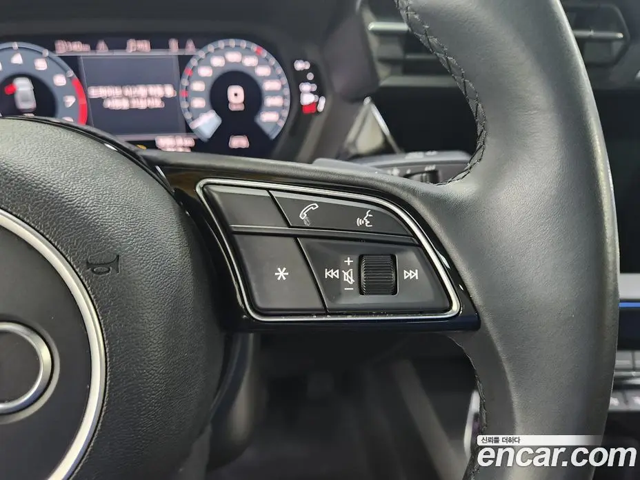 Audi A3 2023 2.0 автомат (гидро), фото 6