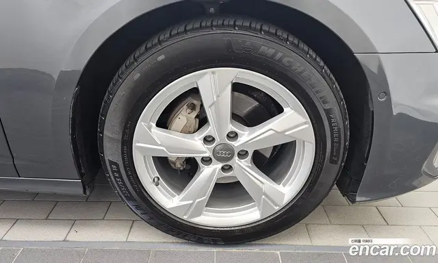 Audi A6 2020 2.0 автомат (гидро), миниатюра 7