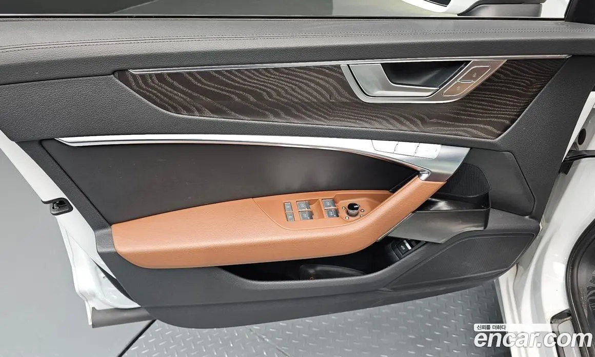 Audi A6 2021 2.0 автомат (гидро), фото 13